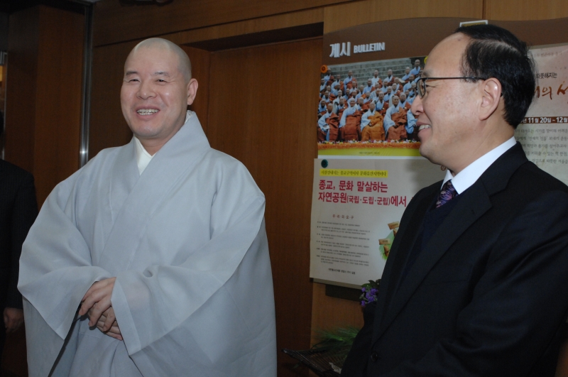2010.01.19_청와대 교육과학문화수석 진동섭 예방 (21)